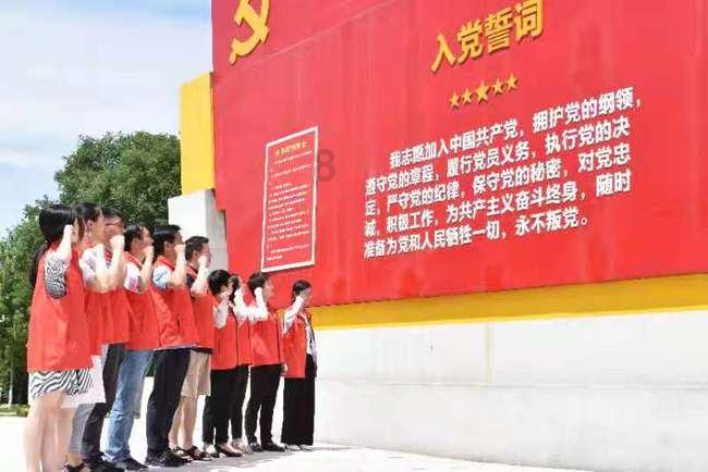 逃出郊外大别墅